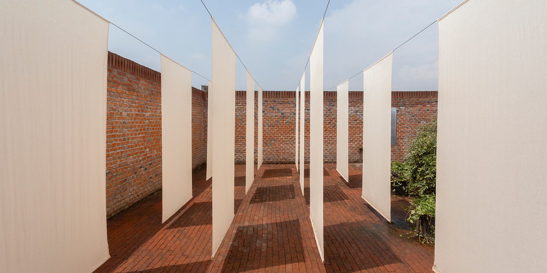 tendedero-housework-installation-mexico-clothesline-brenda-isabel-perez-israel-espin-casa-wabi-sabino-designboom-1800-1