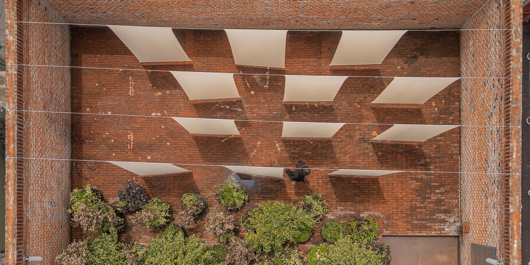 tendedero-housework-installation-mexico-clothesline-brenda-isabel-perez-israel-espin-casa-wabi-sabino-designboom-1800-3
