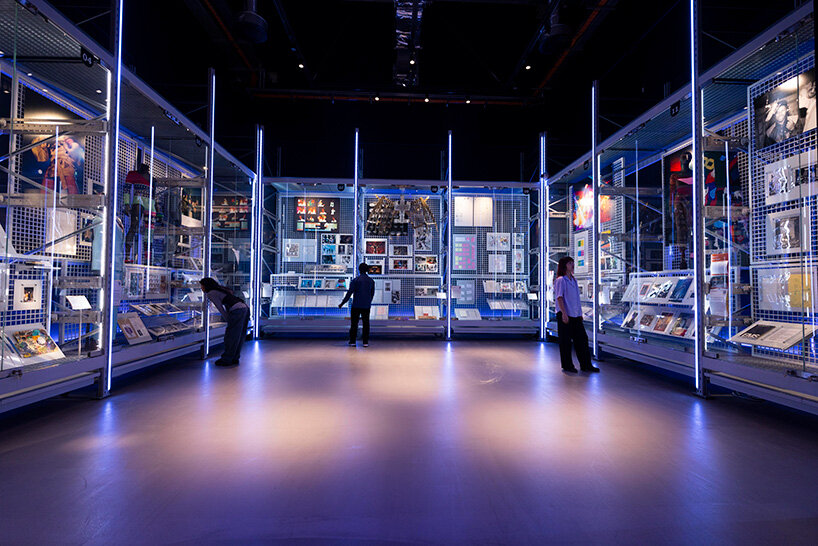 La guitarra Unseen Ziggy fue revelada en el David Bowie Center en Londres V&A antes de abrir