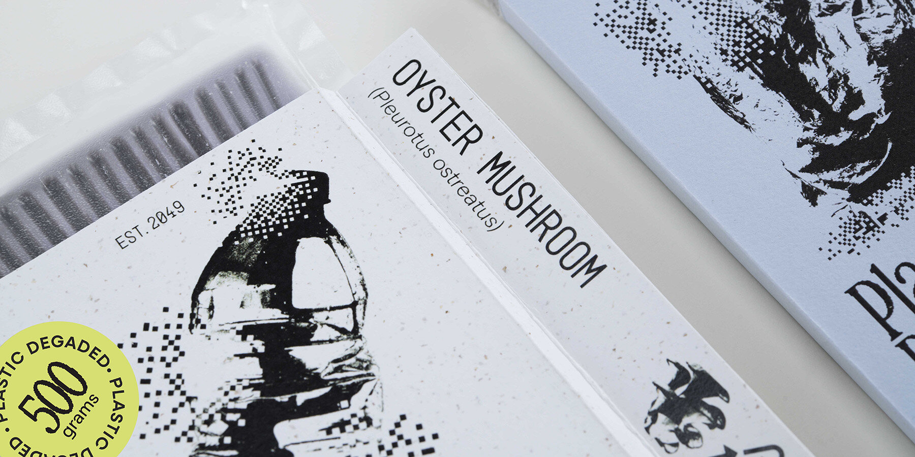 waste-eating-mushrooms-eat-plastic-ingredient-chocolate-protein-bars-odette-dierkx-designboom-ban3