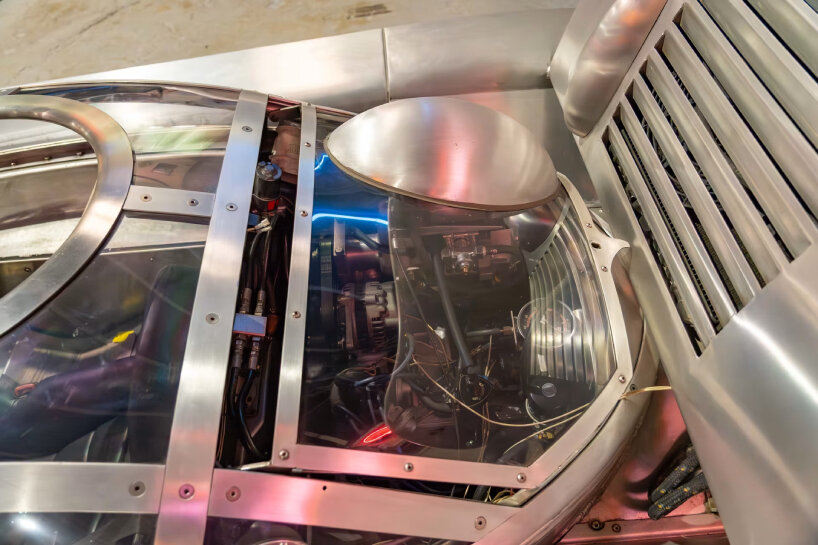 Anfibio COCHE SEA LEON