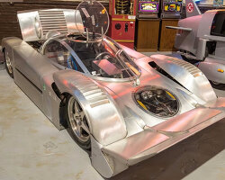 world's fastest amphibious car sea lion prototype uses retractable side pods to float on water