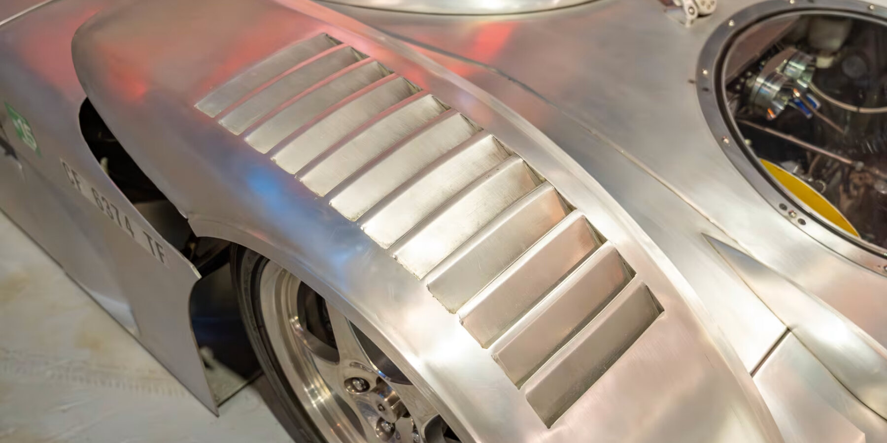 world's-fastest-amphibious-car-sea-lion-prototype-retractable-side-pods-mecum-auctions-designboom-ban2