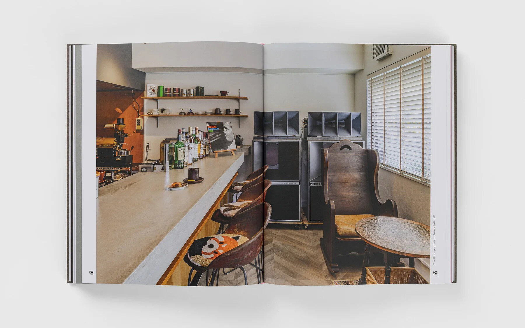 ERG-media-jazz-kissa-book-designboom-08a