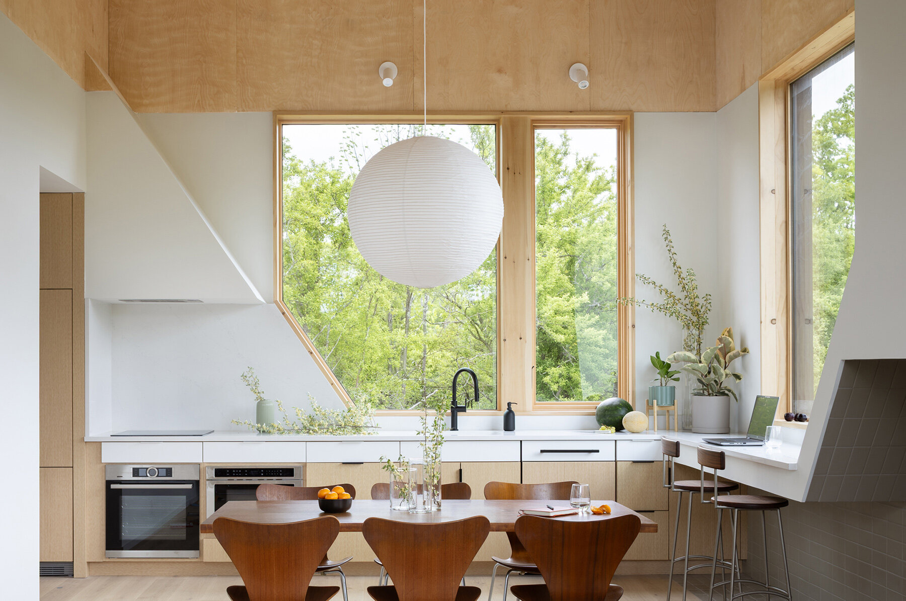 FORMA-upstate-new-york-house-hill-designboom-06a