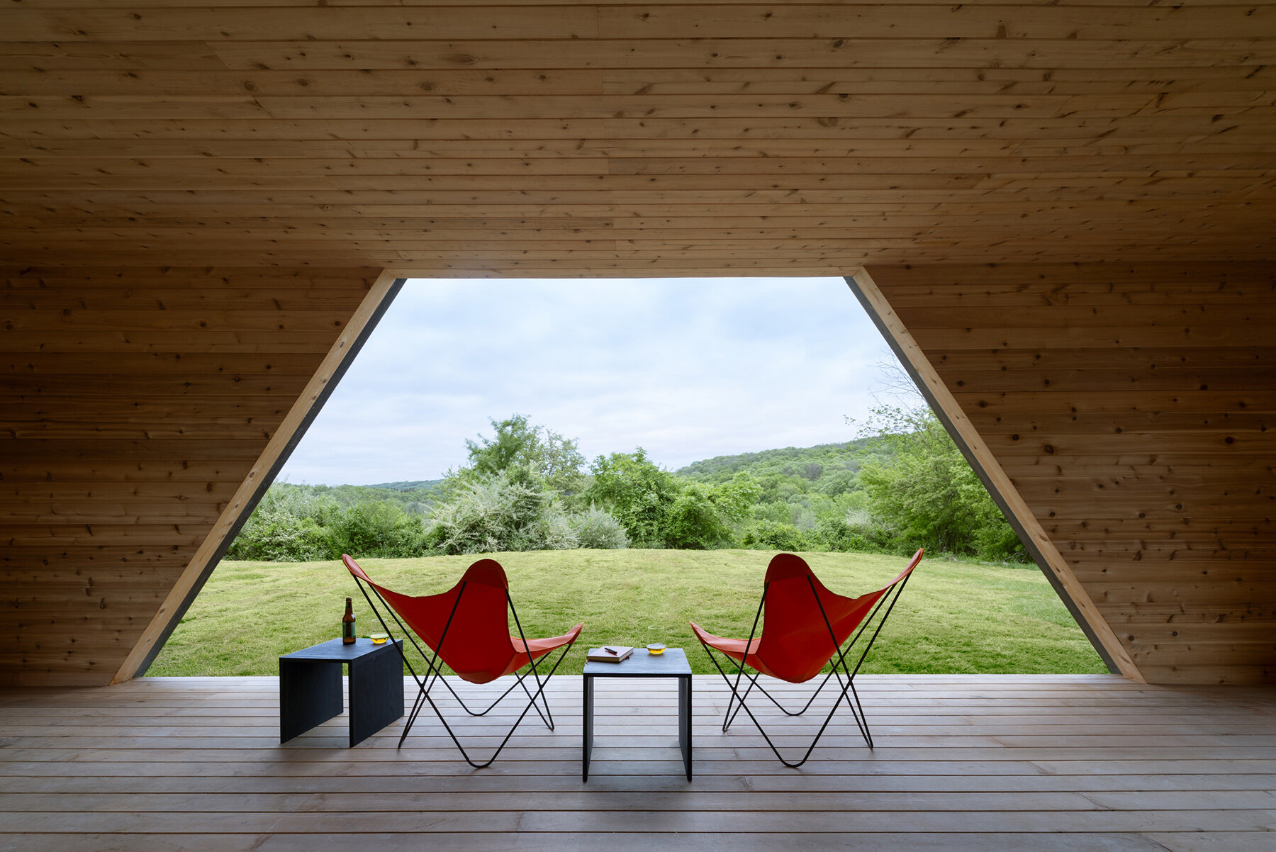 FORMA-upstate-new-york-house-hill-designboom-08a