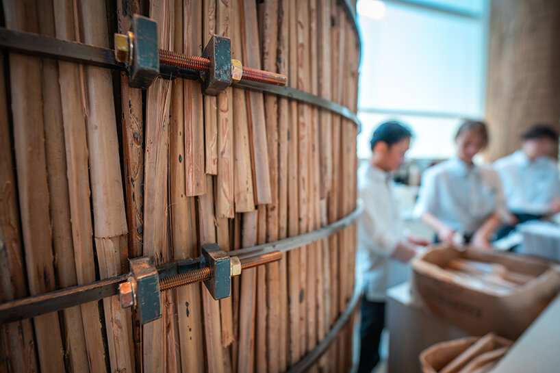 El pabellón en Osaka en la Expo Mundial 2025 en los EAU tiene 16 metros de altura y tiene 90 columnas