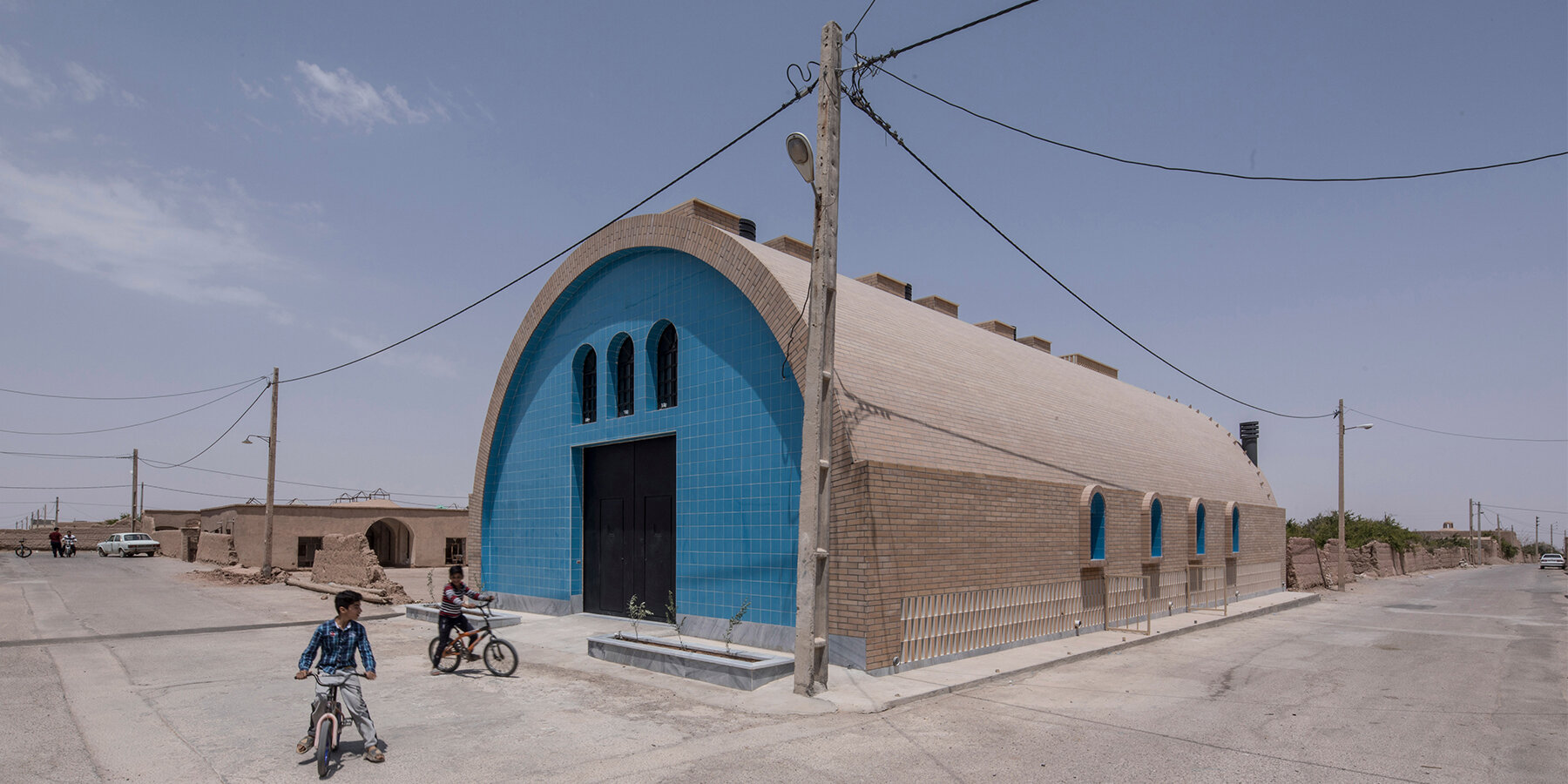 aghajoon-communal-kitchen-social-hub-khalilabad-yazd-iran-seyed-amirhossein-sahiholnasab-designboom-1800-2