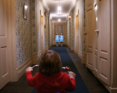 the architecture of fear: iconic horror movie sets and how they came to life