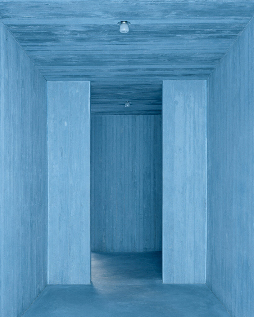 Arquitectura-G incrustado en núcleo de hormigón azul y vivir en Portugal