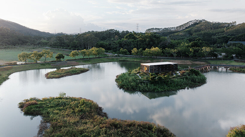 El Moonlight Pavilion de Studio Guo se levanta de las ruinas de un invernadero abandonado en China