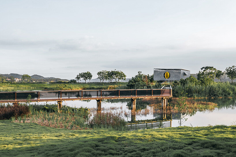 El Moonlight Pavilion de Studio Guo se levanta de las ruinas de un invernadero abandonado en China