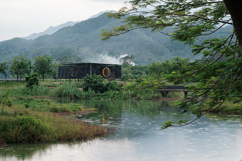 El Moonlight Pavilion de Studio Guo se levanta de las ruinas de un invernadero abandonado en China