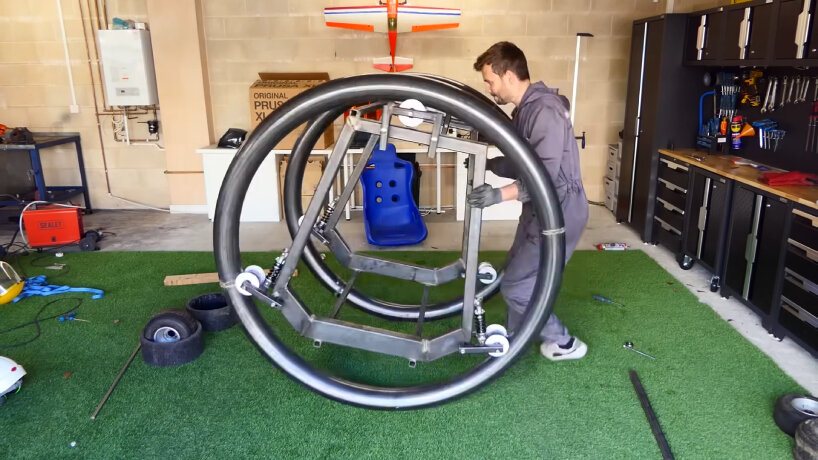 Anillo móvil de bicicleta de dos ruedas.