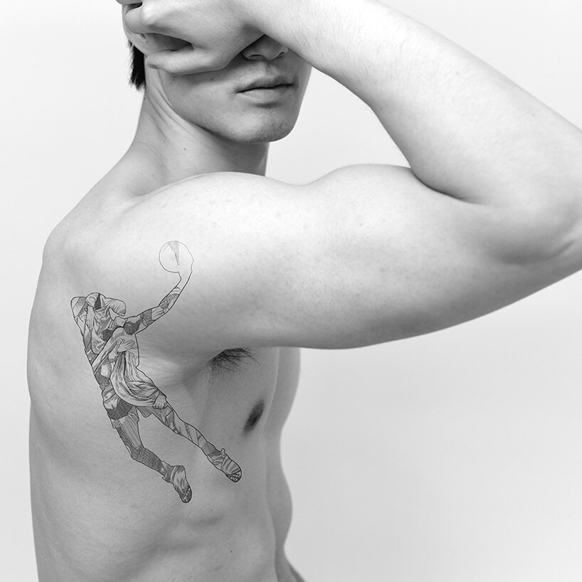 Colección de arte corporal: tatuajes de Lawrence Weiner, Peter Marino y más, a subasta