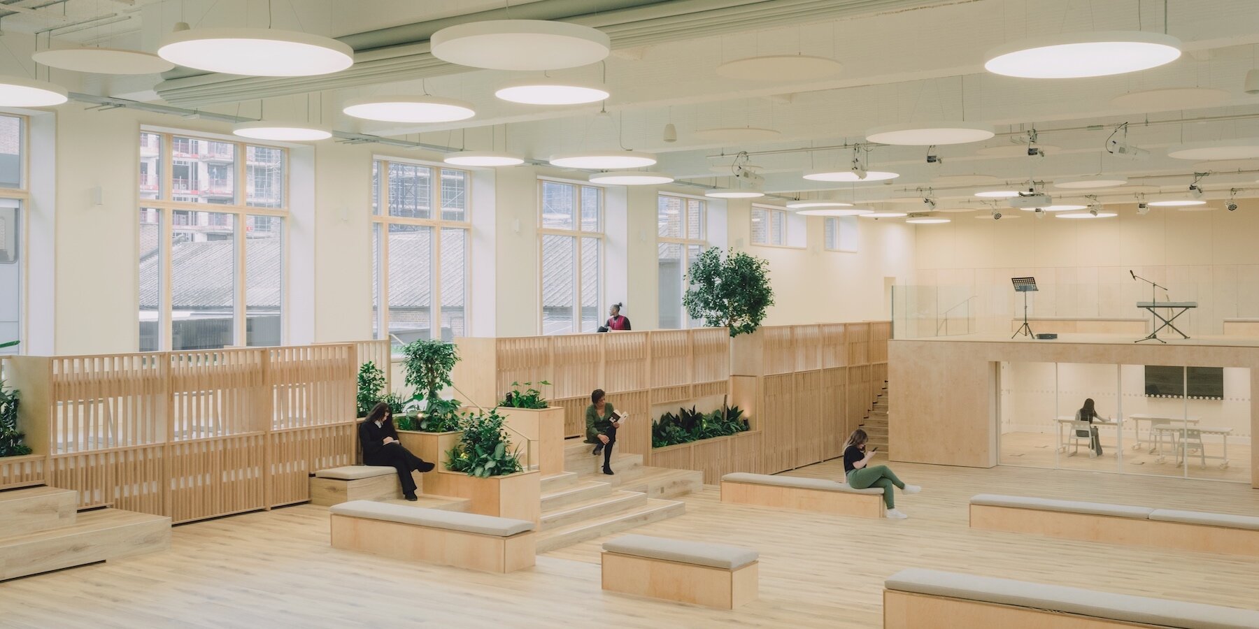 former-swimming-pool-multi-use-timber-education-space-london-college-designboom-1800-2