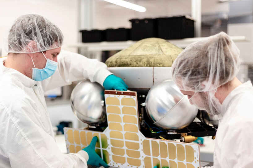 El sistema de protección térmica del vehículo se realiza con la ayuda de la NASA