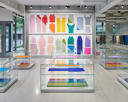 pleats please issey miyake: new tokyo store glows with design by tokujin yoshioka