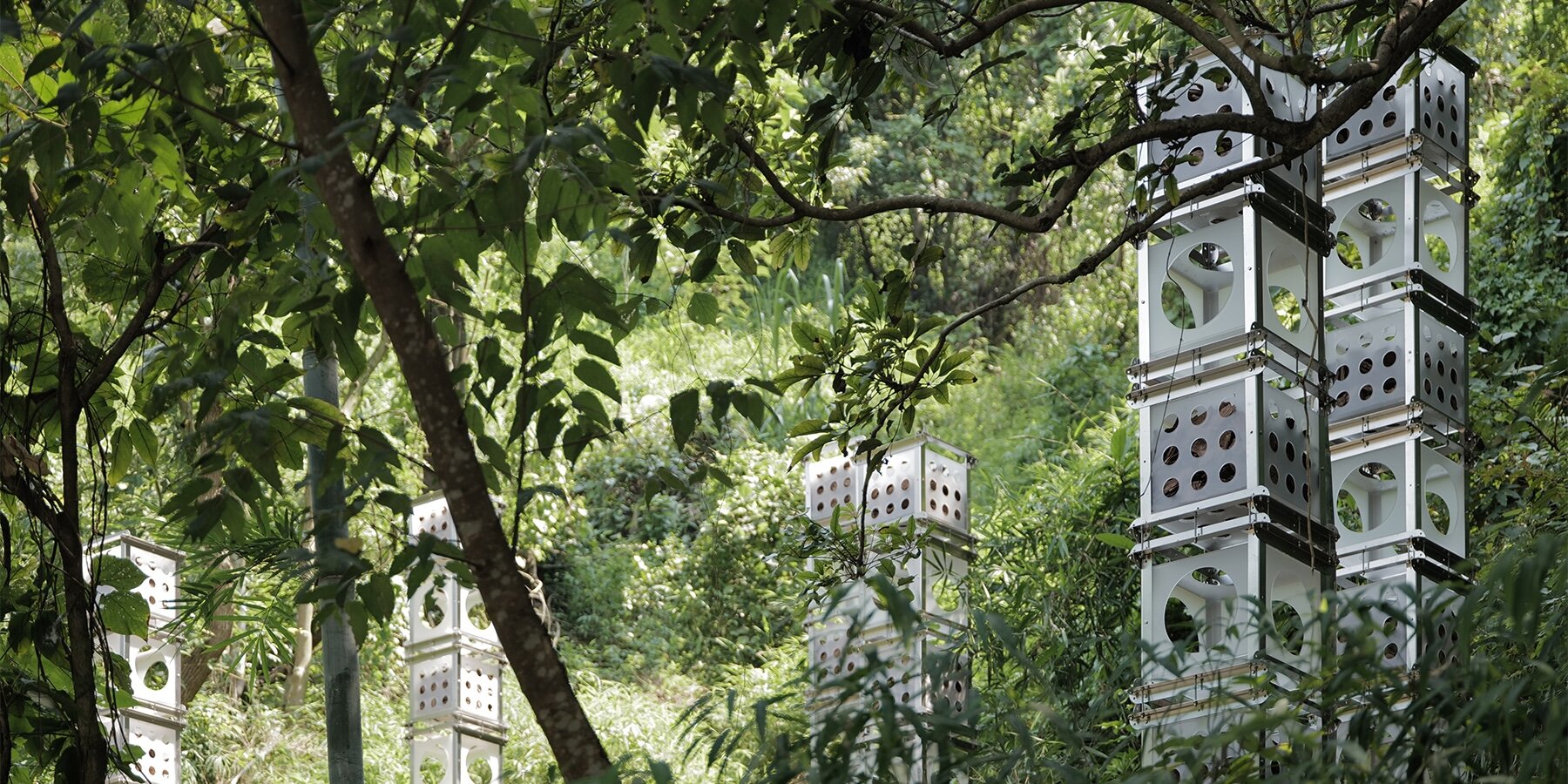 jxy-studio-lighthouse-installation-industrial-modules-forest-soil-designboom-1800-1