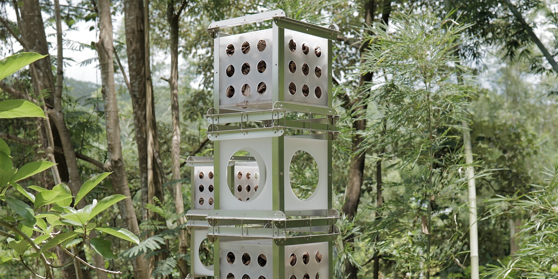 jxy-studio-lighthouse-installation-industrial-modules-forest-soil-designboom-1800-2