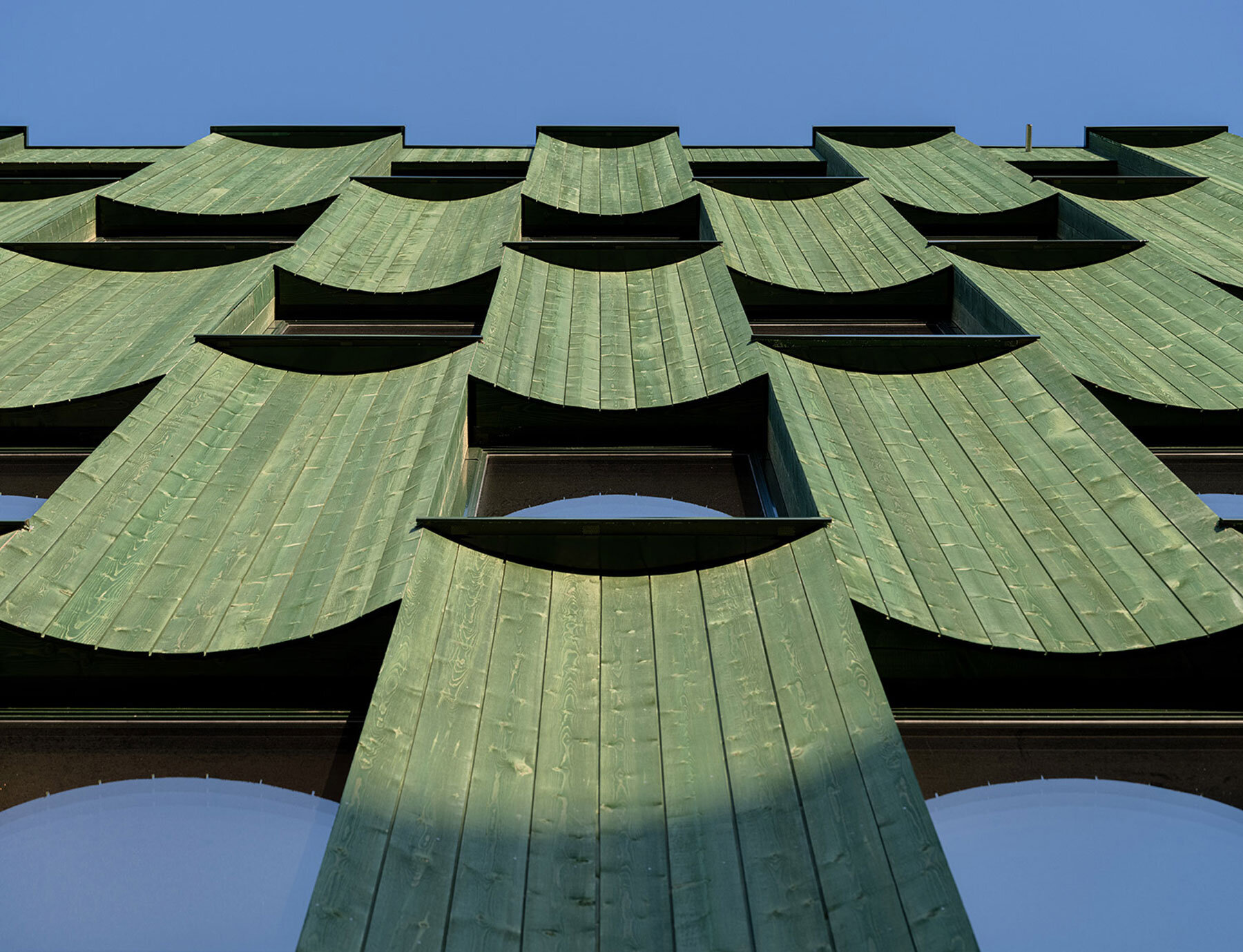 lumber-4-oslotre-office-building-kristiansand-norway-designboom-1800-3