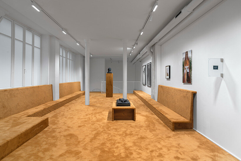 MAGMA trae sus páginas a la exposición de París con obras de Charles Ray, Jonas Mekas y más