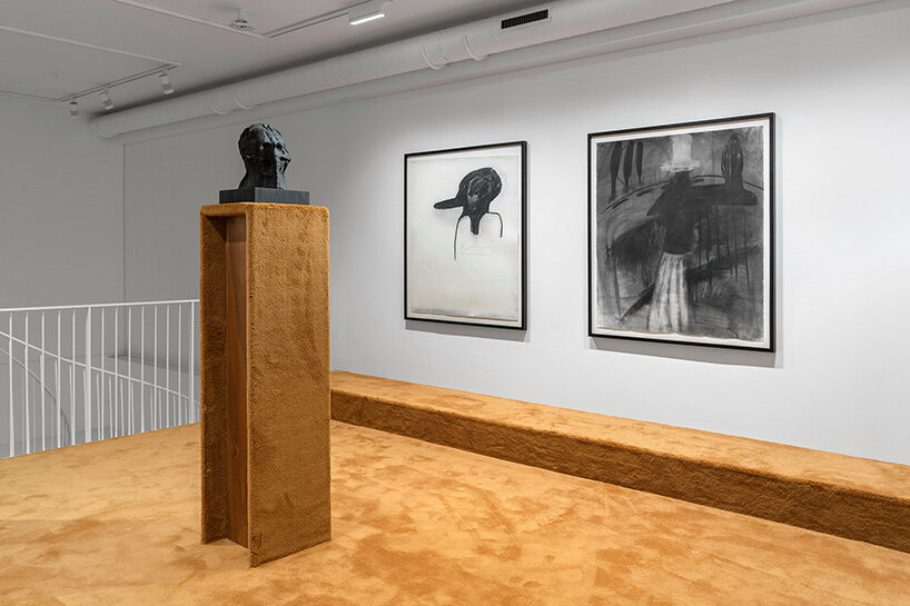 MAGMA trae sus páginas a la exposición de París con obras de Charles Ray, Jonas Mekas y más