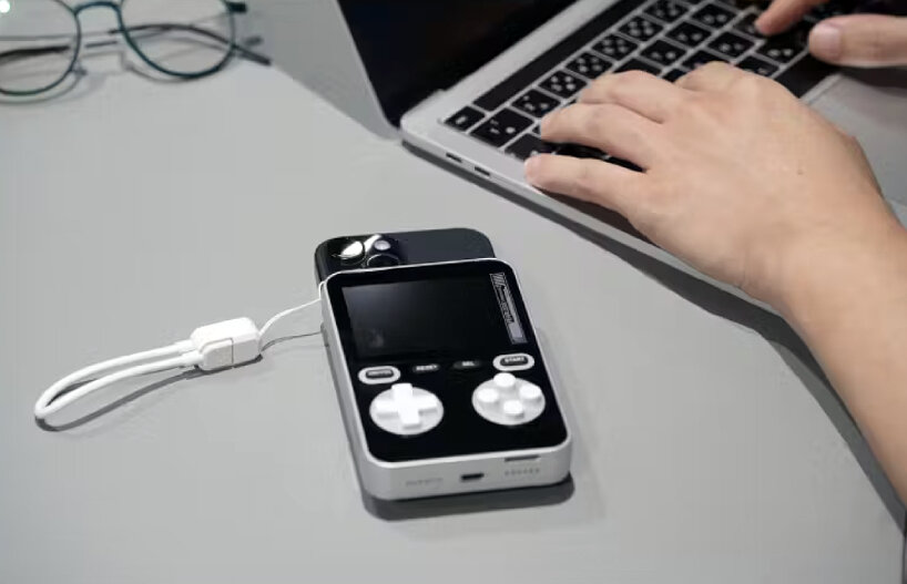 Consola de juegos eléctrica móvil