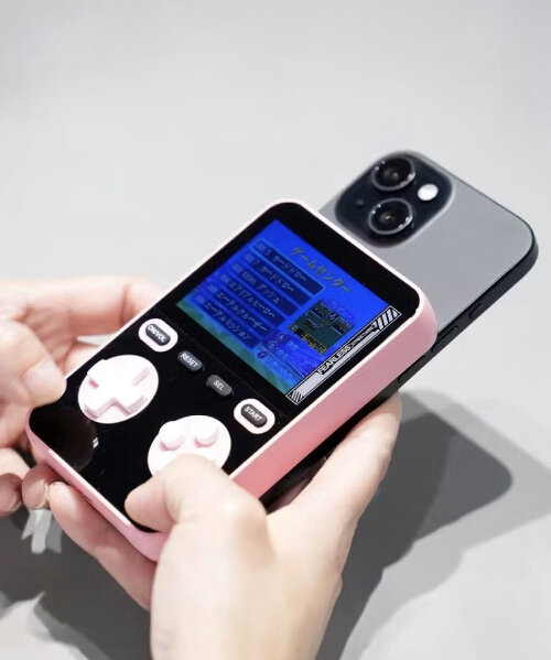 magnetic power bank comes with retro game console so users can charge and play at once