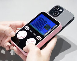 magnetic power bank comes with retro game console so users can charge and play at once