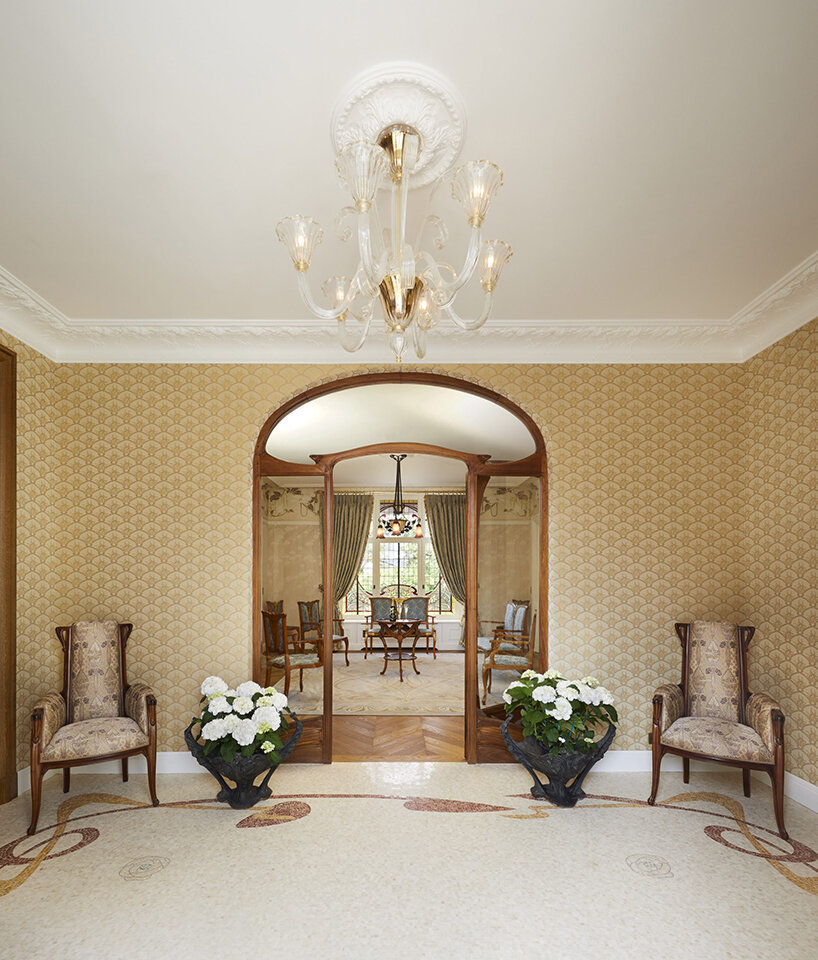 Perrier-jouët, ubicada en la maison Belle Époque, tiene la colección privada Art Nouveau más grande de Europa