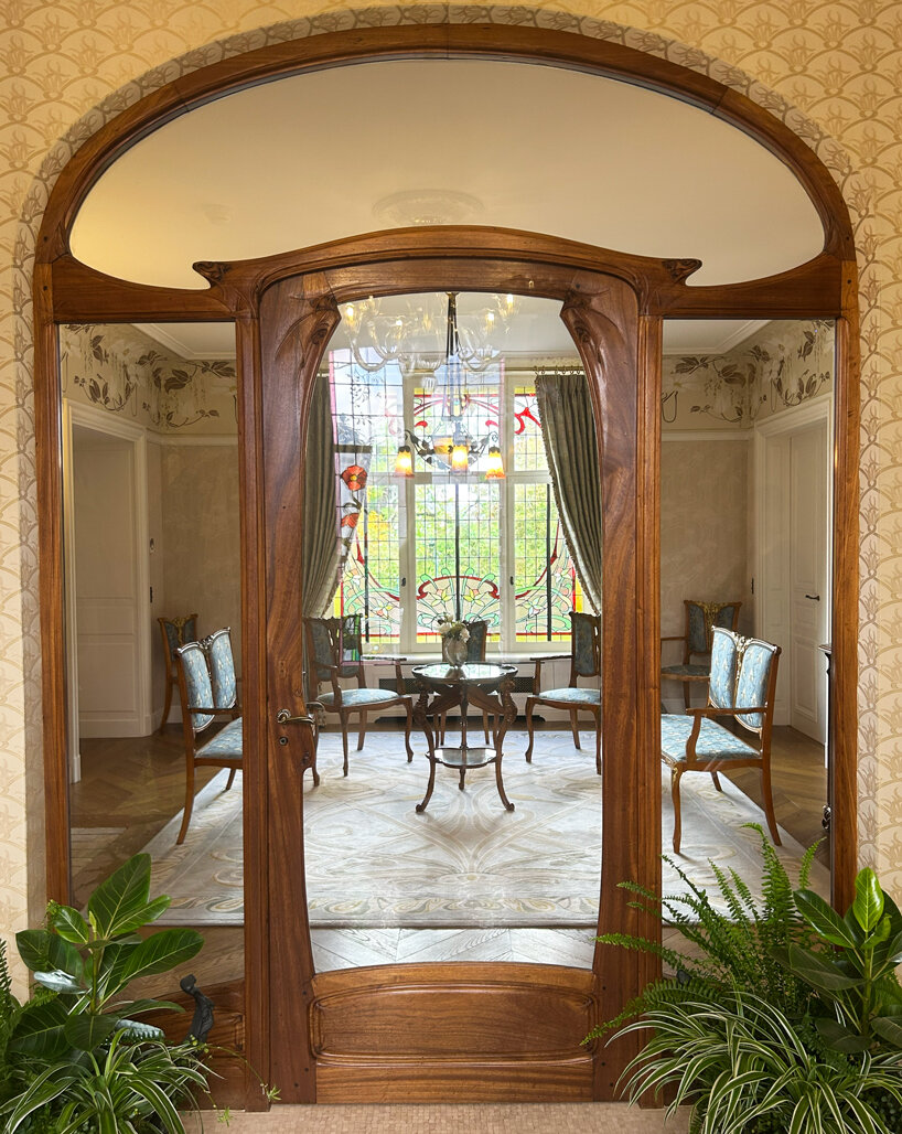 Perrier-jouët, ubicada en la maison Belle Époque, tiene la colección privada Art Nouveau más grande de Europa