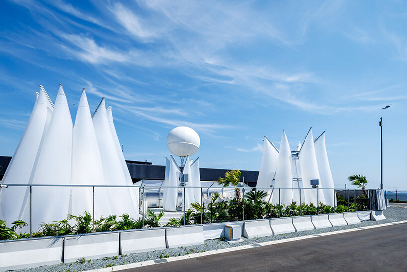 Las estructuras de membrana forman complejos de sauna experimentales por Kompas en la exposición Osaka 2025