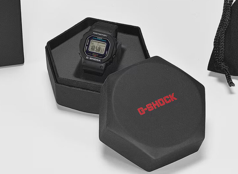 Cada parte de la versión Nano se replica utilizando piezas de acero inoxidable y resina.