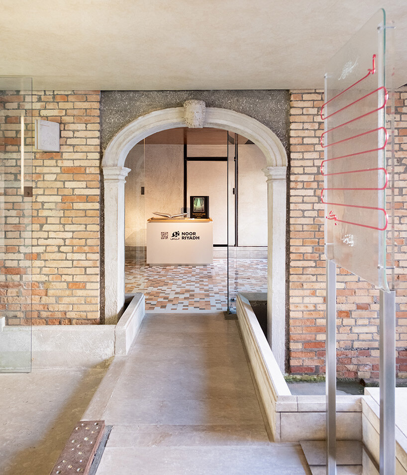 El Festival de la Luz Nour Riyadh ilumina la ciudad con instalaciones interactivas que 'parpadean'