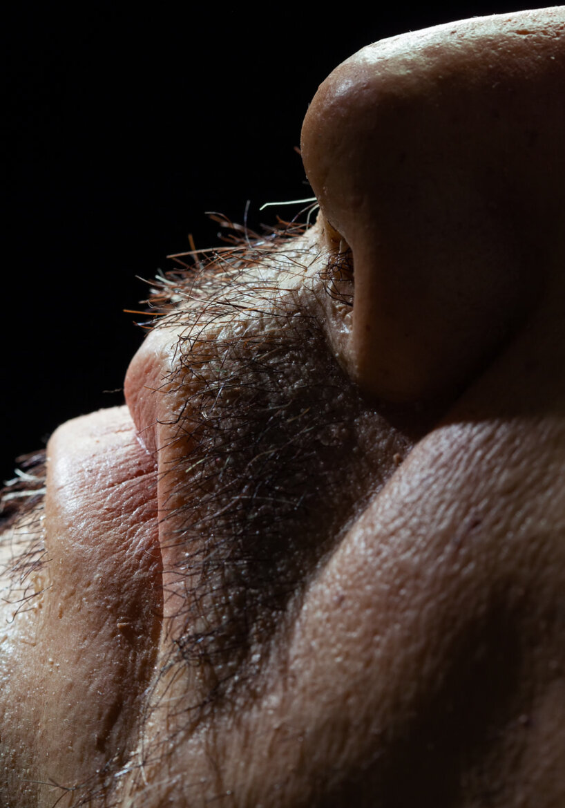 Forma avanzada de robot humanoide realista