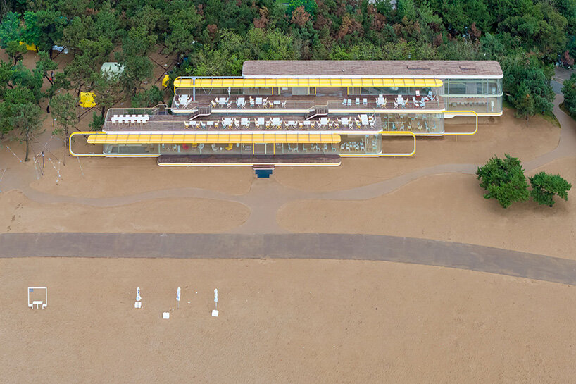 Selgascano utiliza tres volúmenes de vidrio paralelos para formar una cafetería transparente junto al mar en China