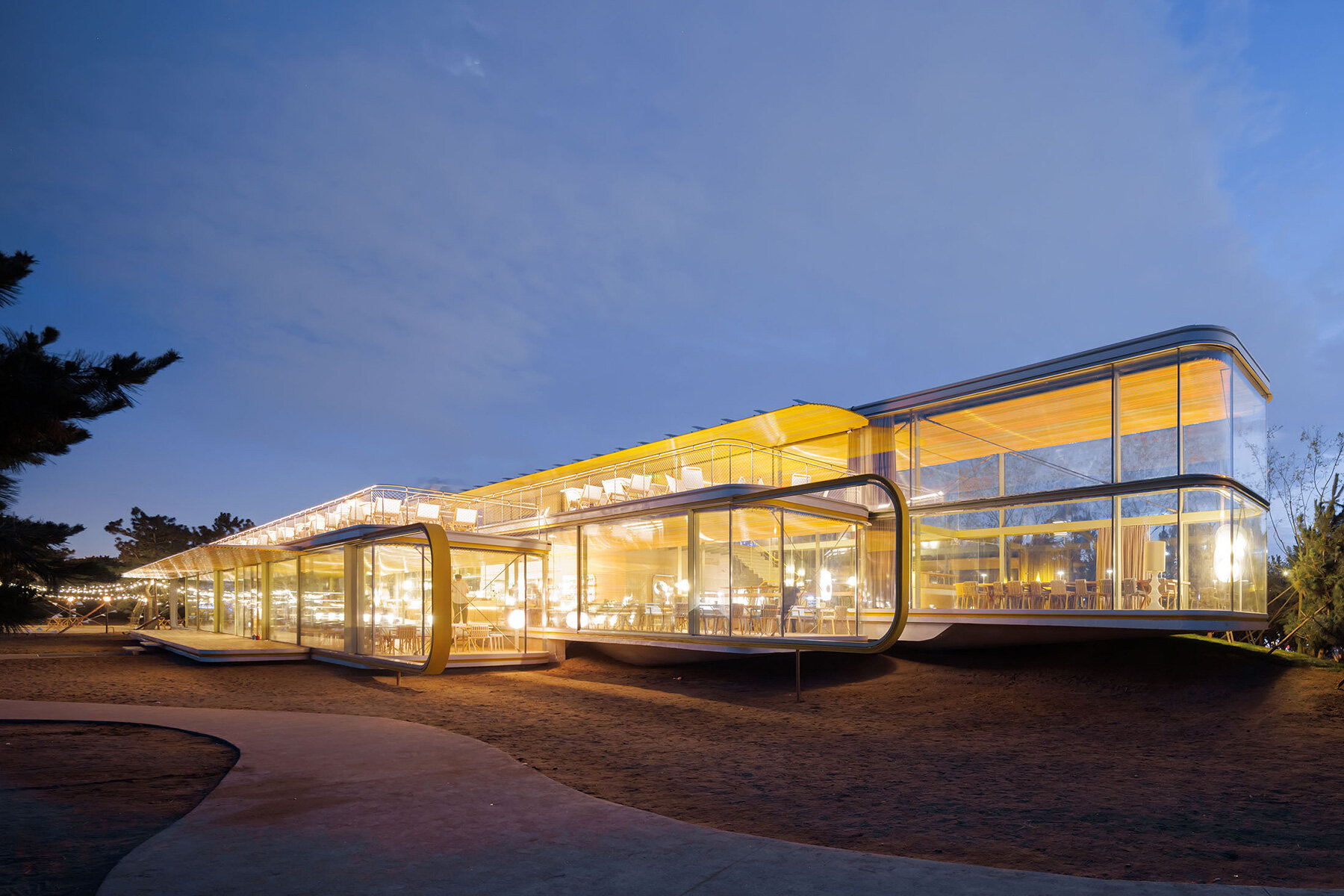 selgascano-cafe-three-glass-pavilions-forest-sea-chinese-coast-designboom-large03