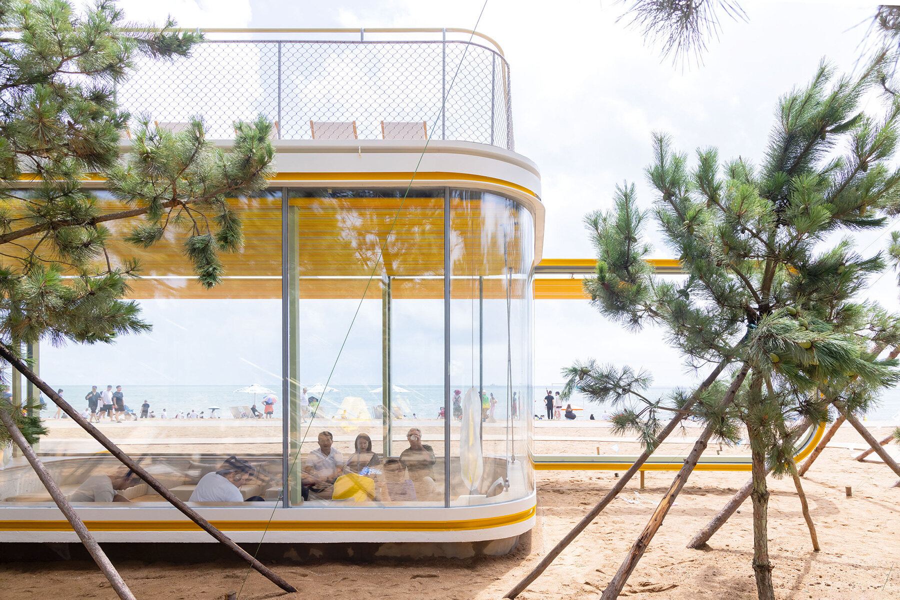 selgascano-cafe-three-glass-pavilions-forest-sea-chinese-coast-designboom-large04