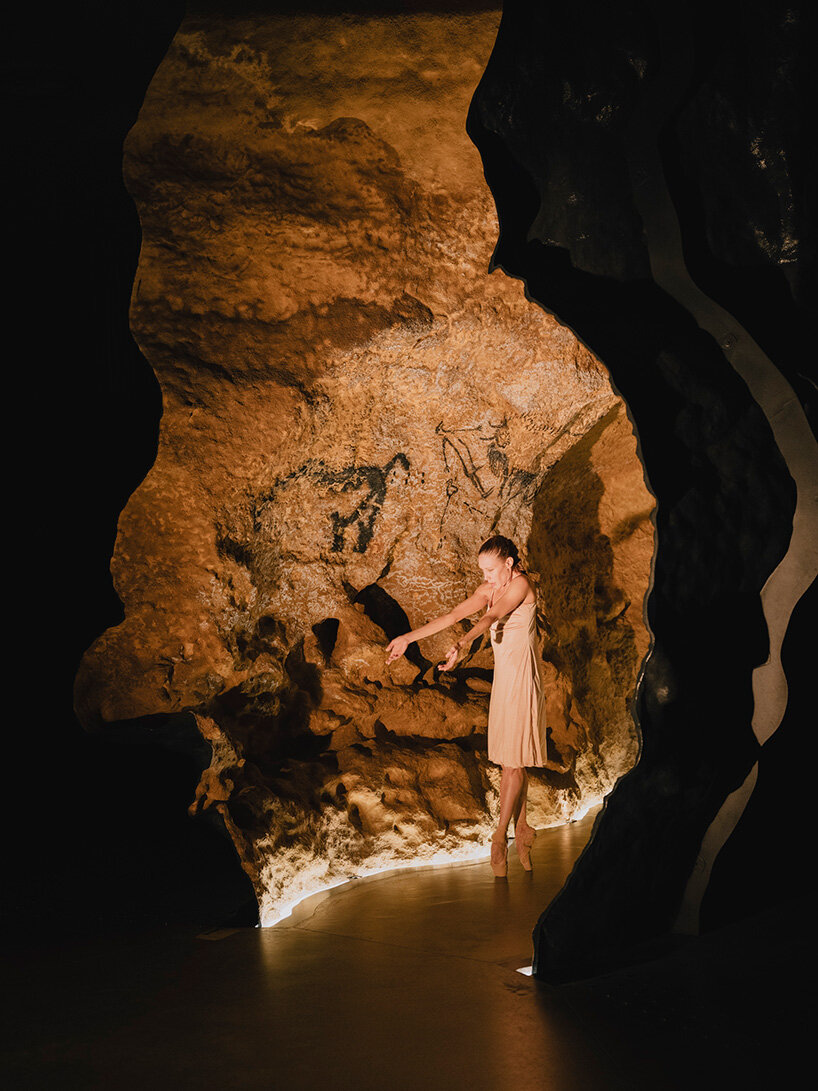 Trabajo de danza contemporánea de la cueva Lascaux IV de Snøhetta en ubicaciones específicas de anfitriones franceses