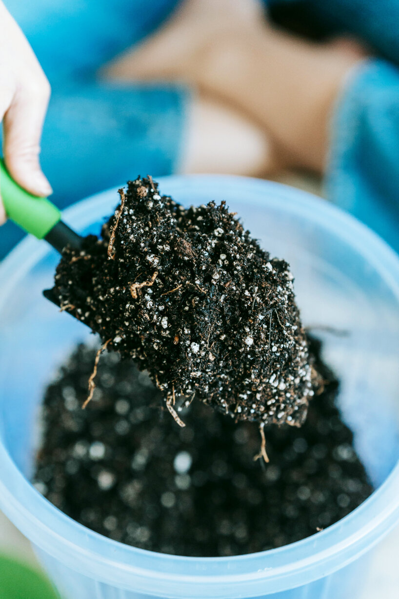 Vehículo eléctrico con batería de desecho