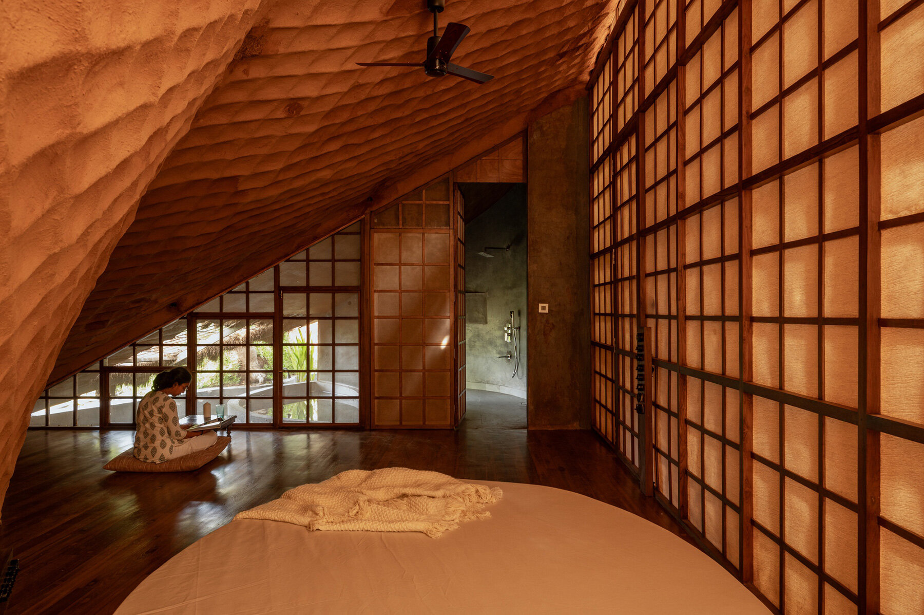 wallmakers-bridge-house-india-designboom-06a