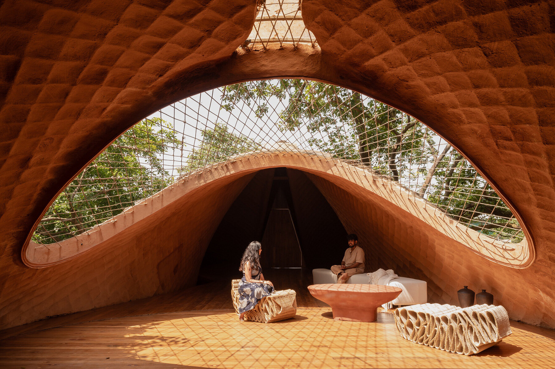 wallmakers-bridge-house-india-designboom-08a