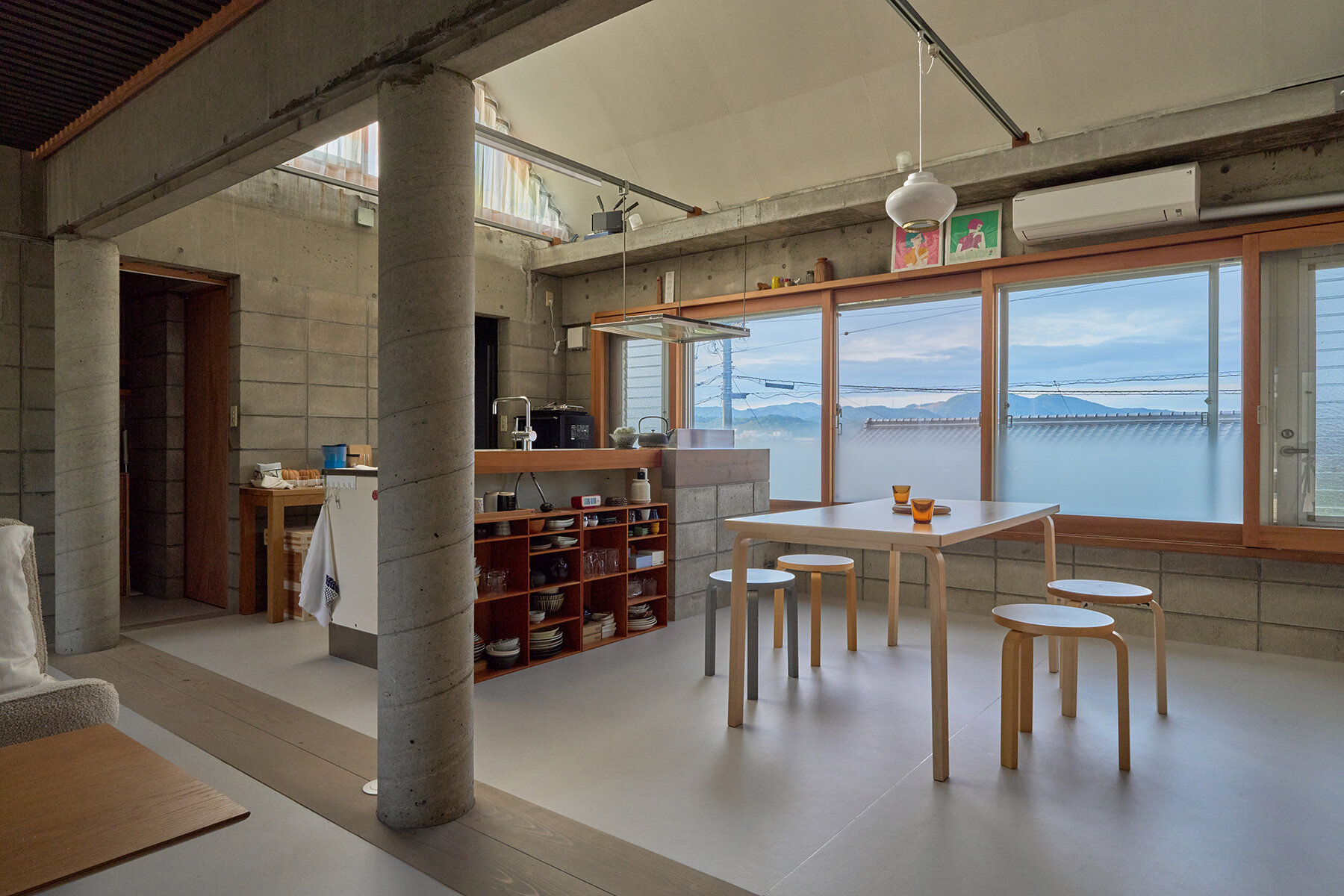 analogue-renovation-1990s-concrete-block-house-japan-structural-layers-designboom-large02