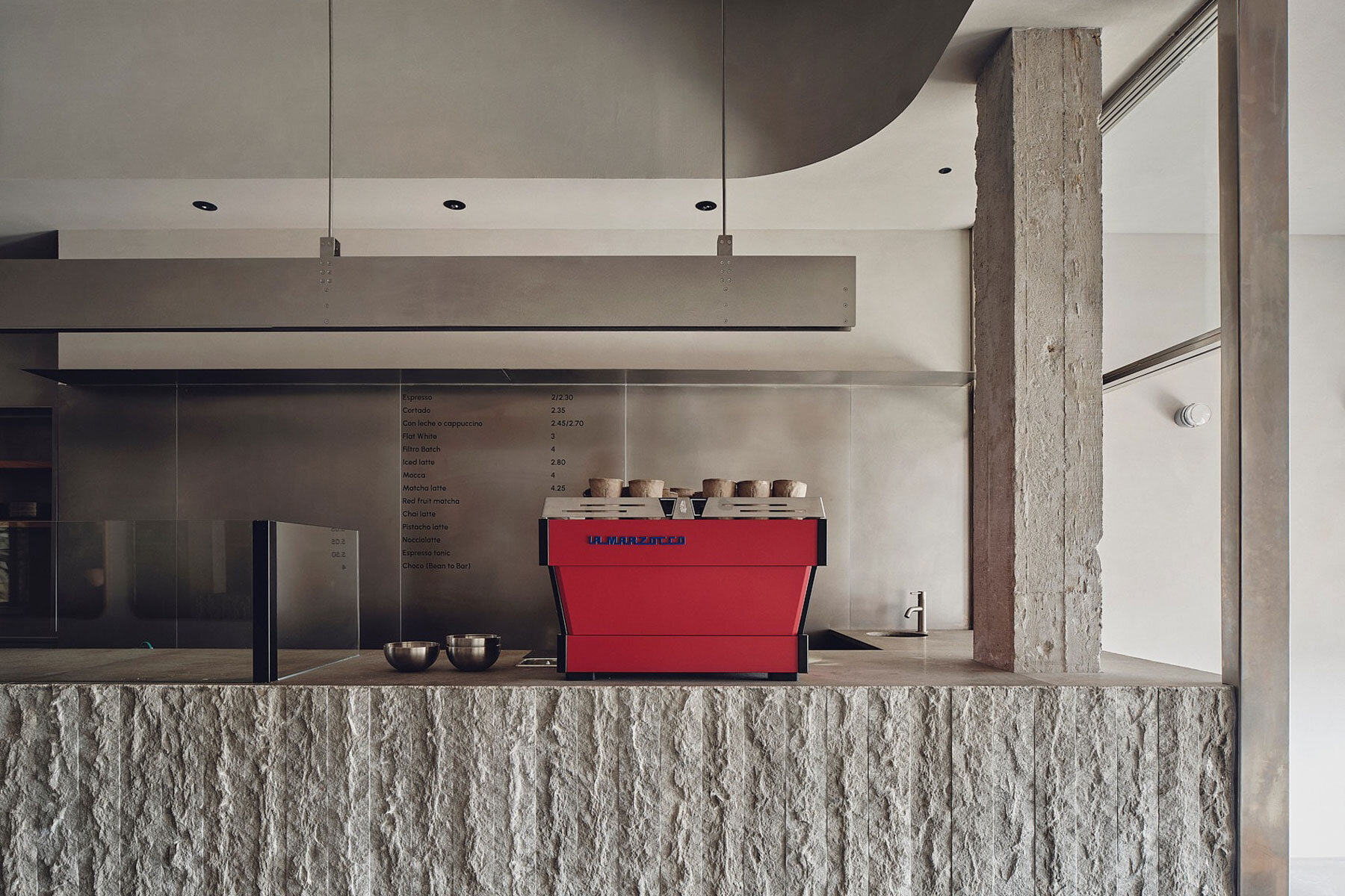 atypique-zooco-estudio-artisan-workshop-cafe-siboney-building-spain-designboom-1800-3