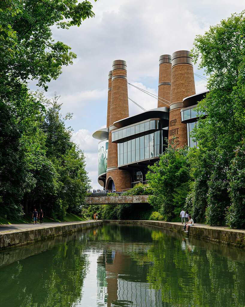 Heatherwick Studio planea construir el estadio de Birmingham alrededor de doce torres con forma de chimenea