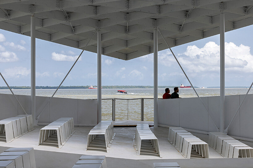 carlo ratti and höweler + yoon's floating aquapraça drifts from venice to belém for COP30