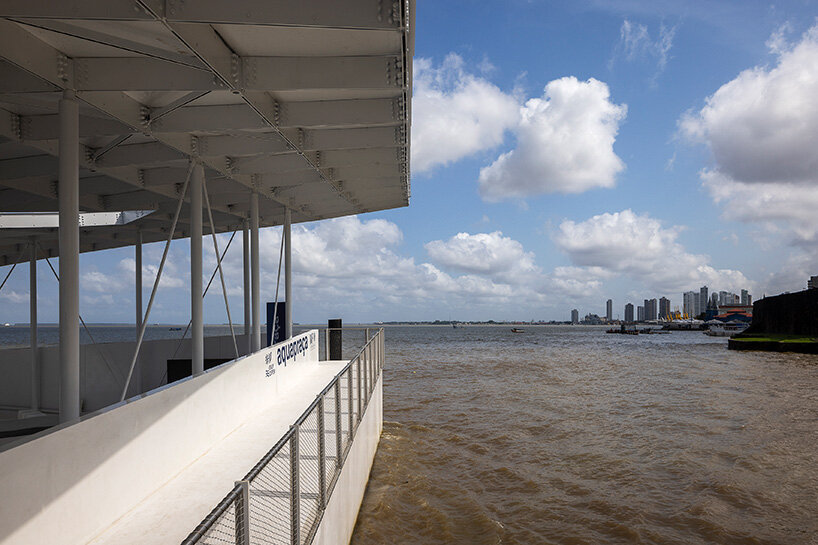 carlo ratti and höweler + yoon's floating aquapraça drifts from venice to belém for COP30