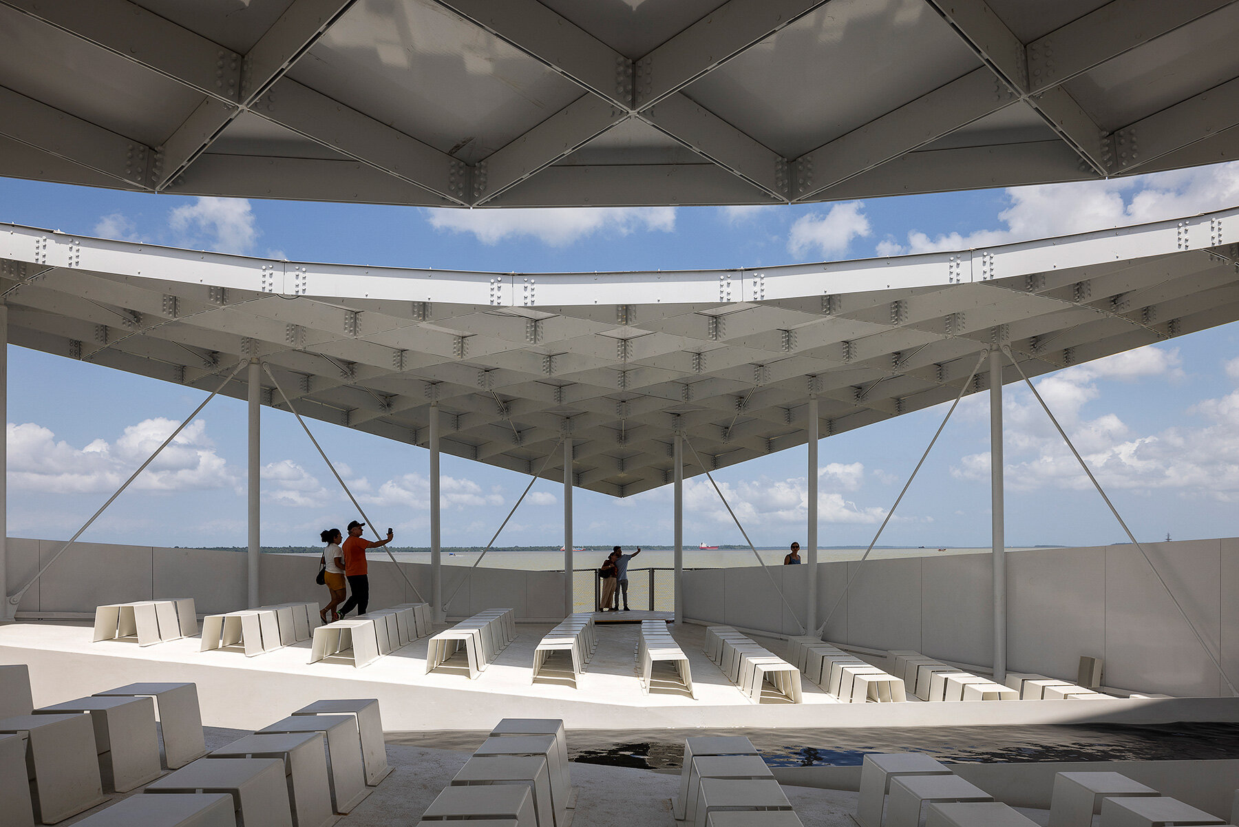 carlo-ratti-howeleryoon-floating-aquapraca-venice-belem-cop30-designboom-large01