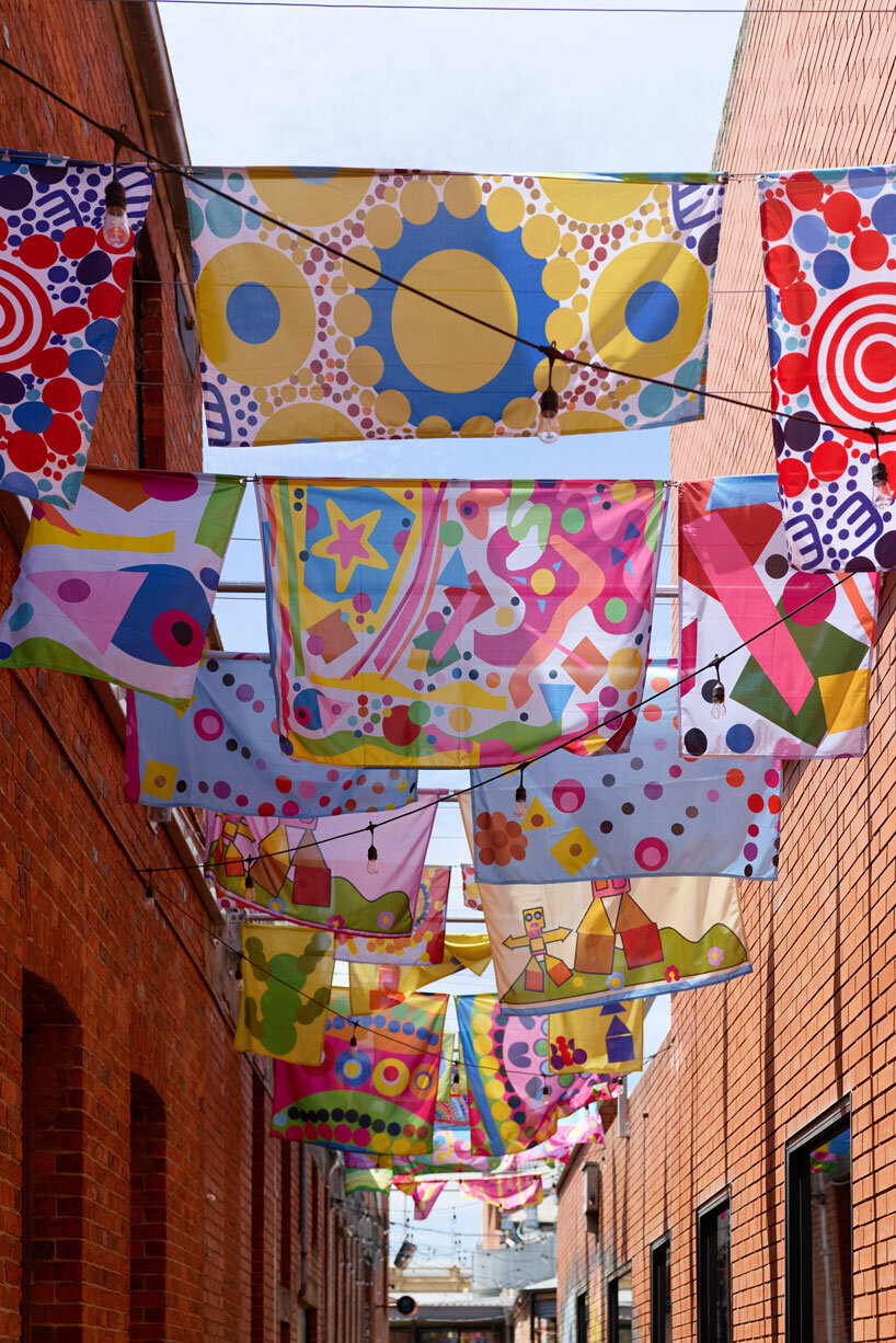 Morag Myerscough trae a Australia una instalación espacial de colores llamativos 